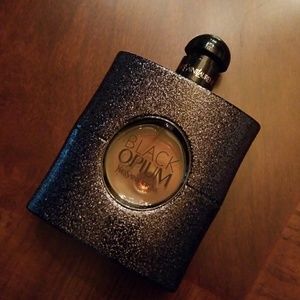 Black Opium fragrance byYSL